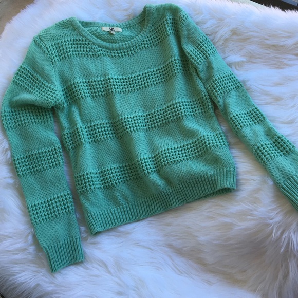 Ya sweater