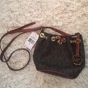 Crossbody purse