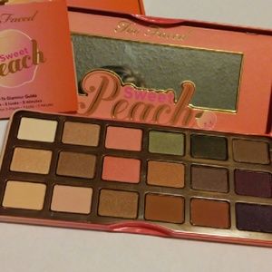 Sweet peach eyeshadow