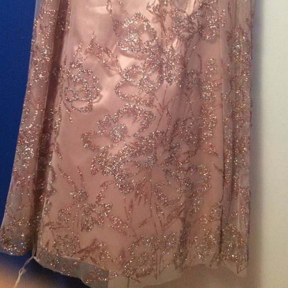PROM DRESS// In prefect condition// - Picture 3 of 4