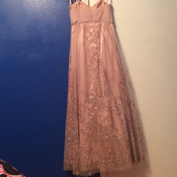 PROM DRESS// In prefect condition// - Picture 4 of 4