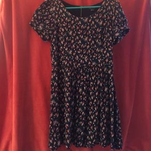Floral Dress perfect for Fall!