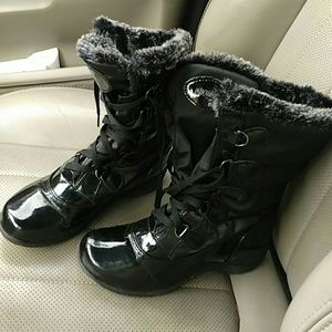 Khombu Weather Boots!
