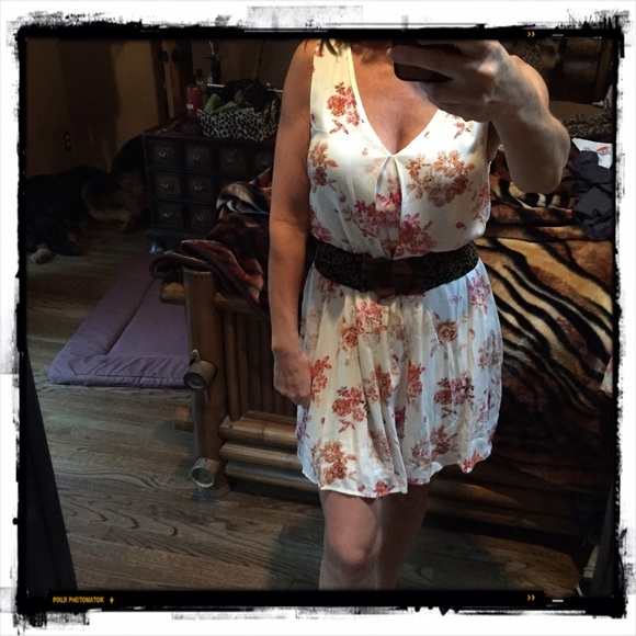 Price Drop!!! Ivory floral tunic dress