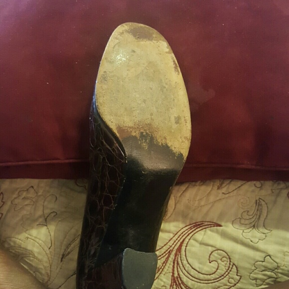 STUART WEITZMAN - Picture 4 of 4