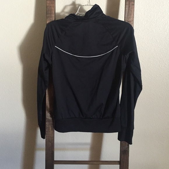 Nike jacket - Picture 3 of 3