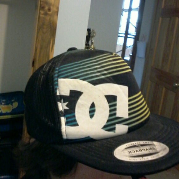 DC Snapback - Picture 4 of 4