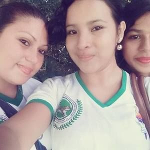 Meet your Posher, Julissa