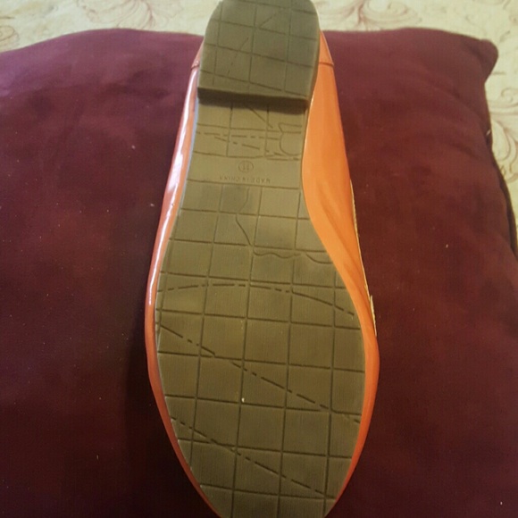 shoes - Picture 2 of 2