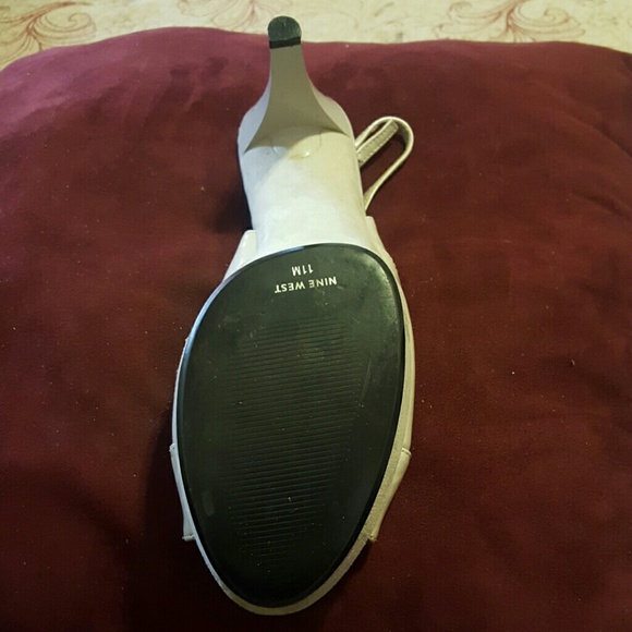 shoes - Picture 3 of 3