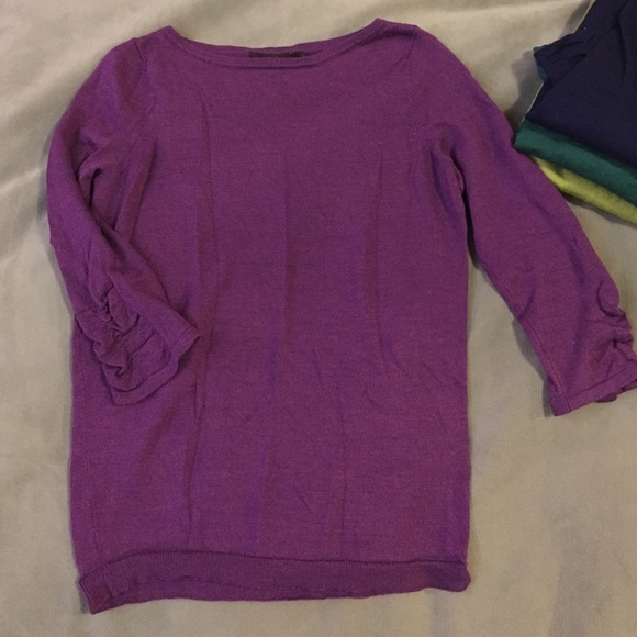 The Limited Lightweight 3/4 Sleeve Sweater Lot