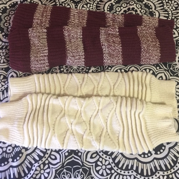 2 pairs of leg warmers