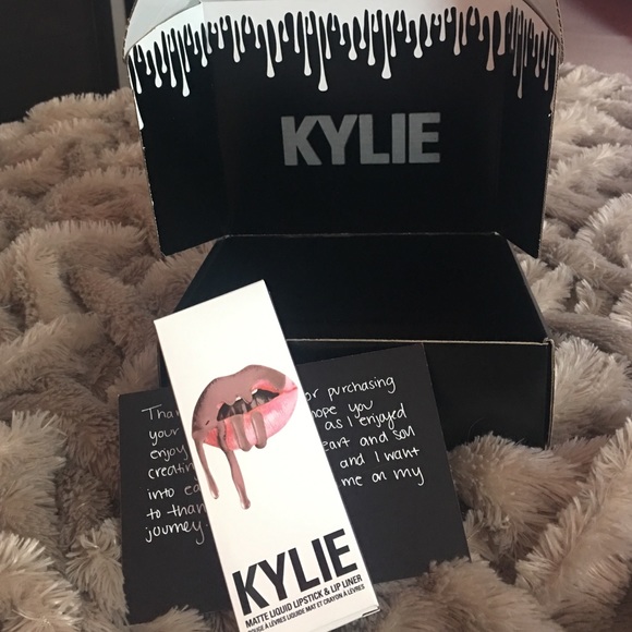 Kylie cosmetics lip kit in 'MOON' brand new!