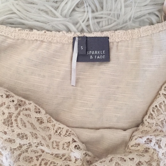 Sparkle and Fade lace strapless dress - Picture 3 of 4