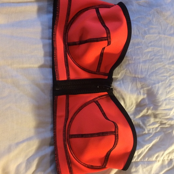 Indah Kazi top NWOT in melon