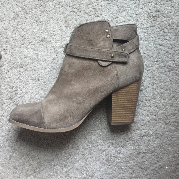 Ankle boots