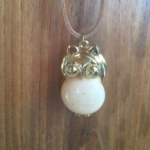 Vintage owl necklace! Super cute🍄