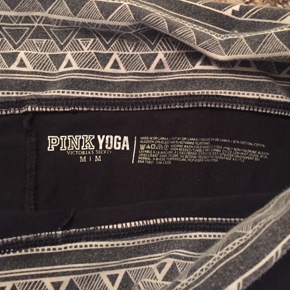 PINK yoga capris - Picture 3 of 4