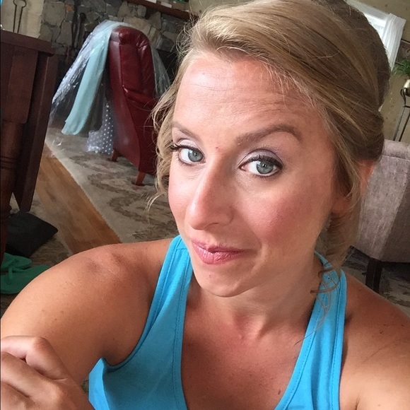 Meet your Posher, Taryn