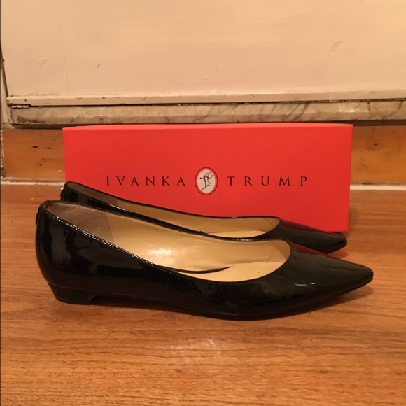 Ivanka Trump black patent leather pointed flats