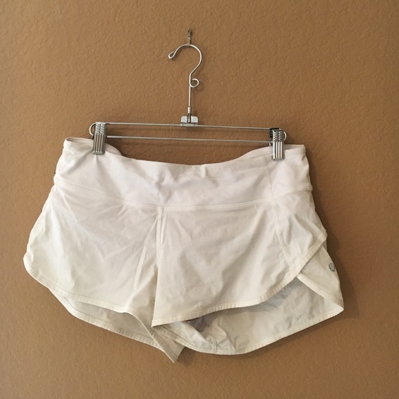 White lululemon shorts