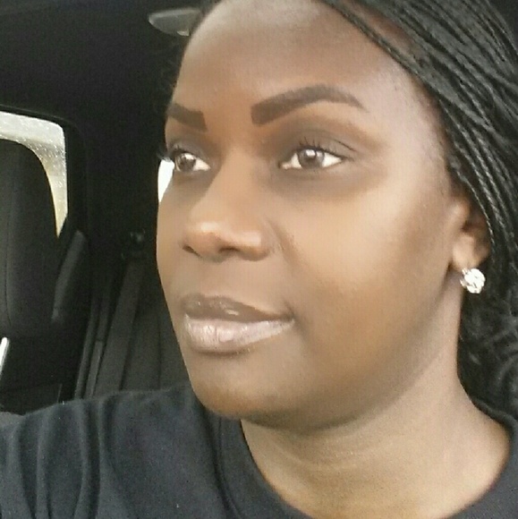 Meet your Posher, Michaelle - Picture 1 of 1