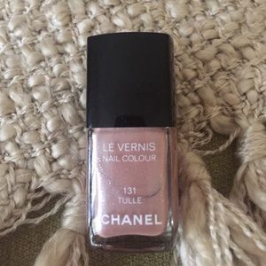 BRAND NEW w/oUt tags-CHANEL NAIL POLISH, 131-TULLE