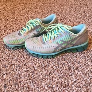 Women's size 7.5 Gel-Quantum 360 Asics worn ONCE!