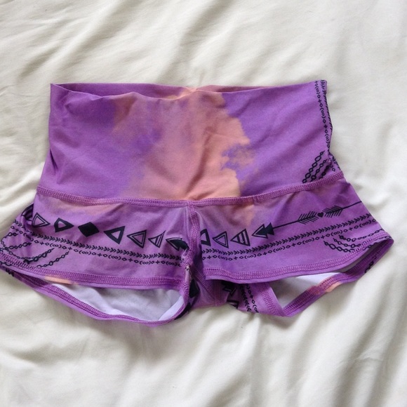Teeki shorts