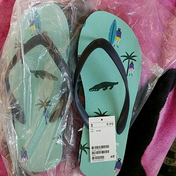 BNWT mens sandals. Label says size 9-10