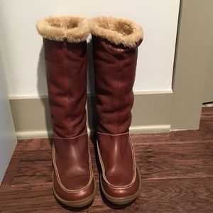 Camper fur boots