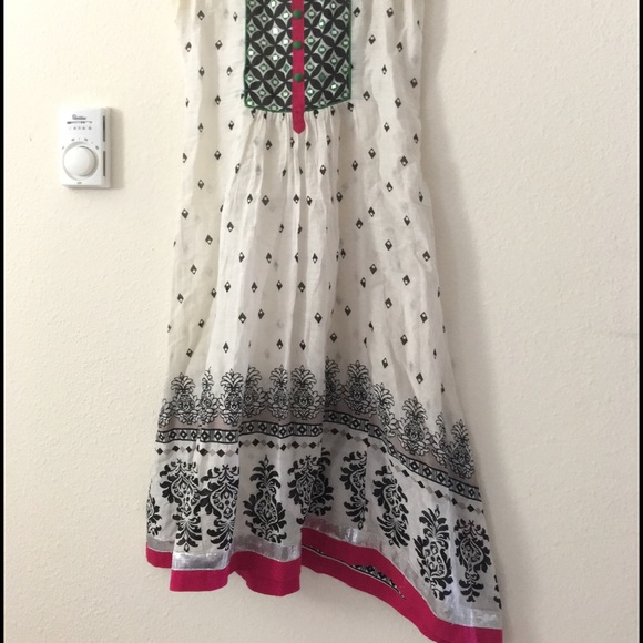 Beautiful colorful Kurti/long top - Picture 2 of 3