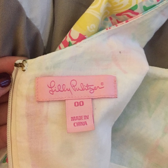 Lilly Pulitzer patchwork shift. Size 00 - Picture 4 of 4