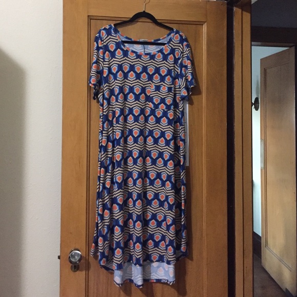 Carly! 2x comfy Carly!