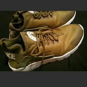 Nike huarache sneakers