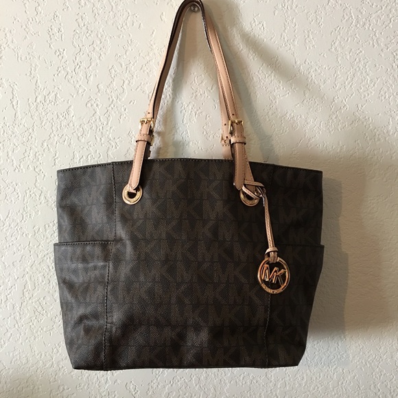 Authentic Michael Kors MK shoulder bag