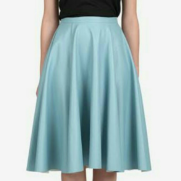 FAUX LEATHER PLEAT SOFT BLUE SKIRT - Picture 2 of 4