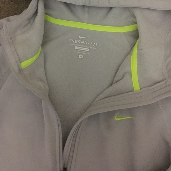 nike jacket - Picture 2 of 3