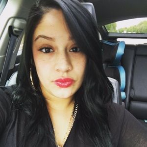 Meet your Posher, Shanelica