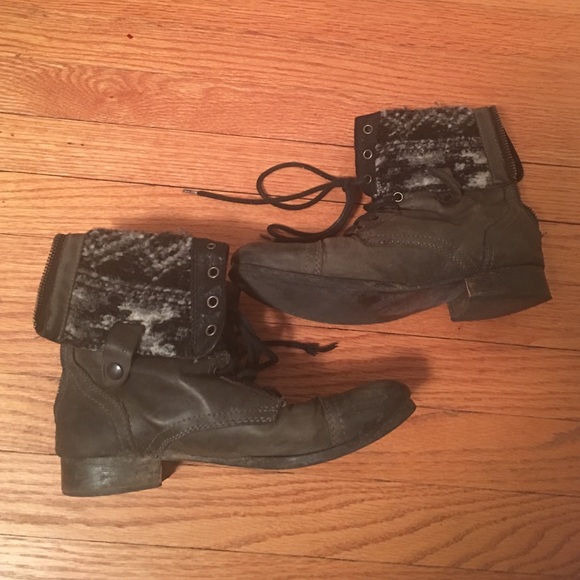 Steve Madden Shoes - Combat boots with flannel insides