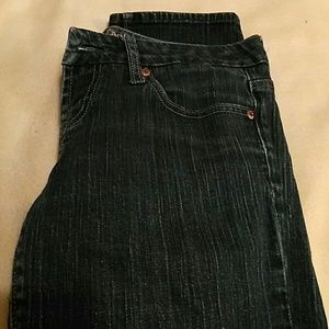 American Eagle straight legged jeans