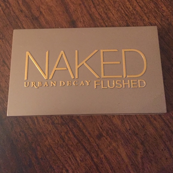 Urban Decay Naked Flushed Palette