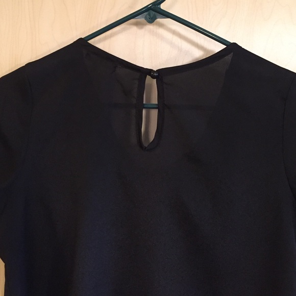 Sheer black Kirra top size small - Picture 3 of 4