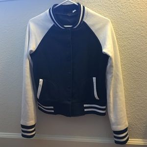 URBAN OUTFITTERS - VARSITY JACKET
