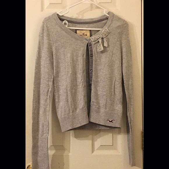 Hollister SWEATER