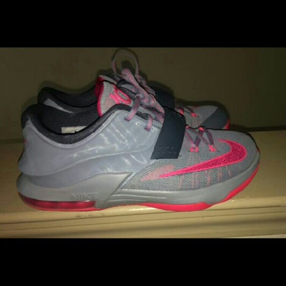 pink & grey KDs - Picture 2 of 2