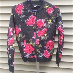 XS Gray Floral Aerie Sport Style Light Jacket