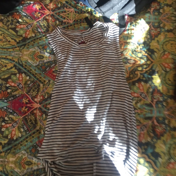Tillys stripped top