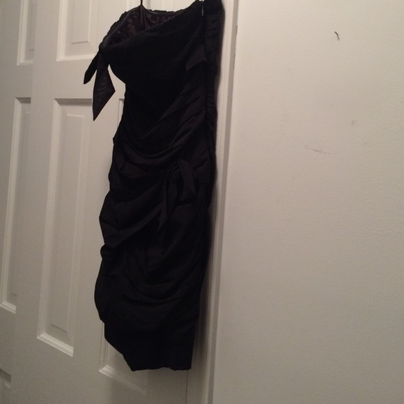 Young lady strapless black dress size 4