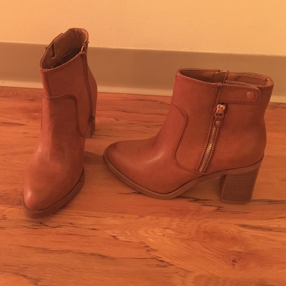Gorgeous booties from London! New w/o tags